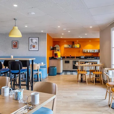 伊夫林圣康坦城逸公寓式酒店 公寓式酒店 3*