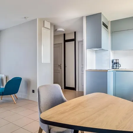 Ξενοδοχείο με διαμερίσματα Appart'city Confort St Quentin En Yvelines - D'arcy 3*