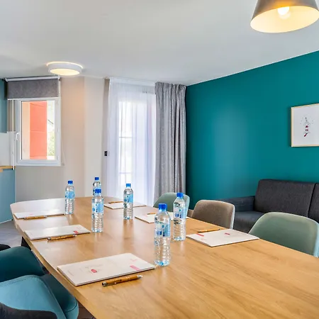 Appart'city Confort St Quentin En Yvelines - D'arcy Aparthotel