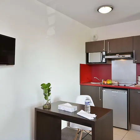 Appart'city Confort St Quentin En Yvelines - D'arcy Bois-dʼArcy