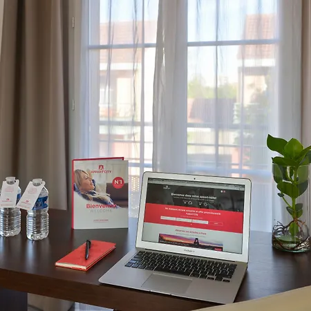 Appart'city Confort St Quentin En Yvelines - D'arcy Aparthotel Bois-dʼArcy