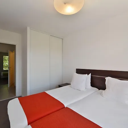 Appart'city Confort St Quentin En Yvelines - D'arcy 3*