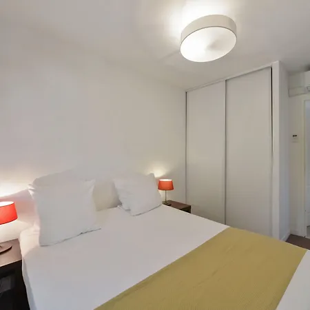 Appart'city Confort St Quentin En Yvelines - D'arcy 3*