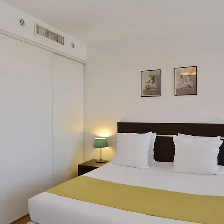 Ξενοδοχείο με διαμερίσματα Appart'city Confort St Quentin En Yvelines - D'arcy 3*