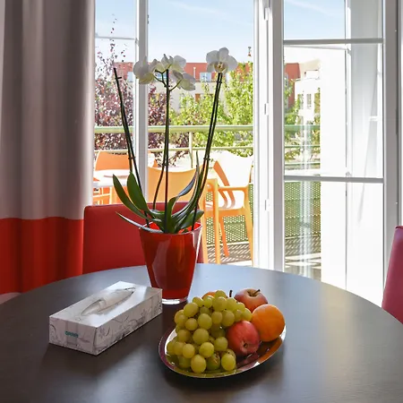 Appart'city Confort St Quentin En Yvelines - D'arcy Aparthotel Bois-dʼArcy