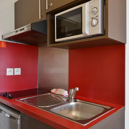 Appart'city Confort St Quentin En Yvelines - D'arcy Aparthotel