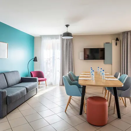 Appart'city Confort St Quentin En Yvelines - D'arcy Bois-dʼArcy