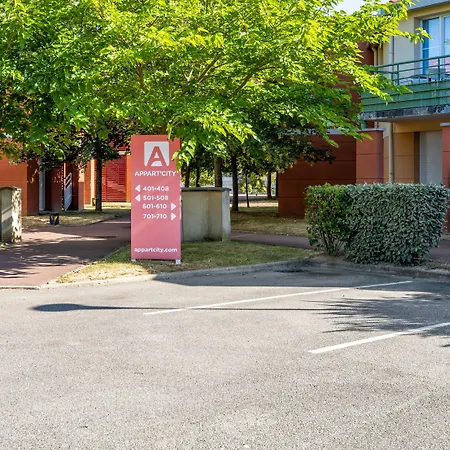 Appart'city Confort St Quentin En Yvelines - D'arcy Aparthotel Bois-dʼArcy