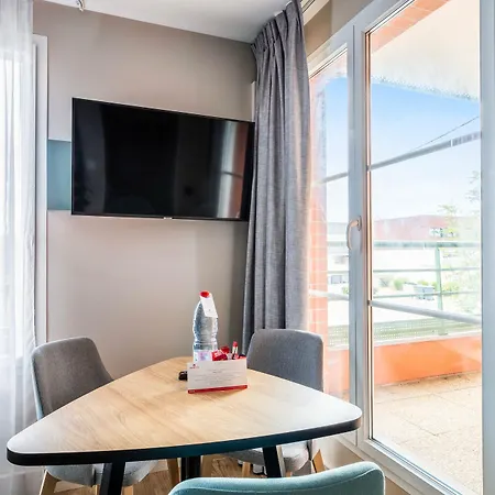 Appart'city Confort St Quentin En Yvelines - D'arcy Aparthotel 3*
